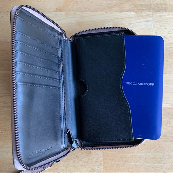 NWOT Rebecca Minkoff Reagan Wristlet/Wallet - Picture 5 of 5